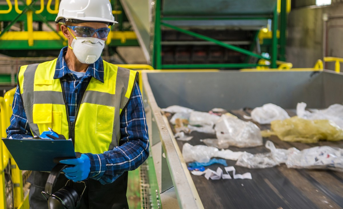 Saiba como fazer descarte de resíduos industriais