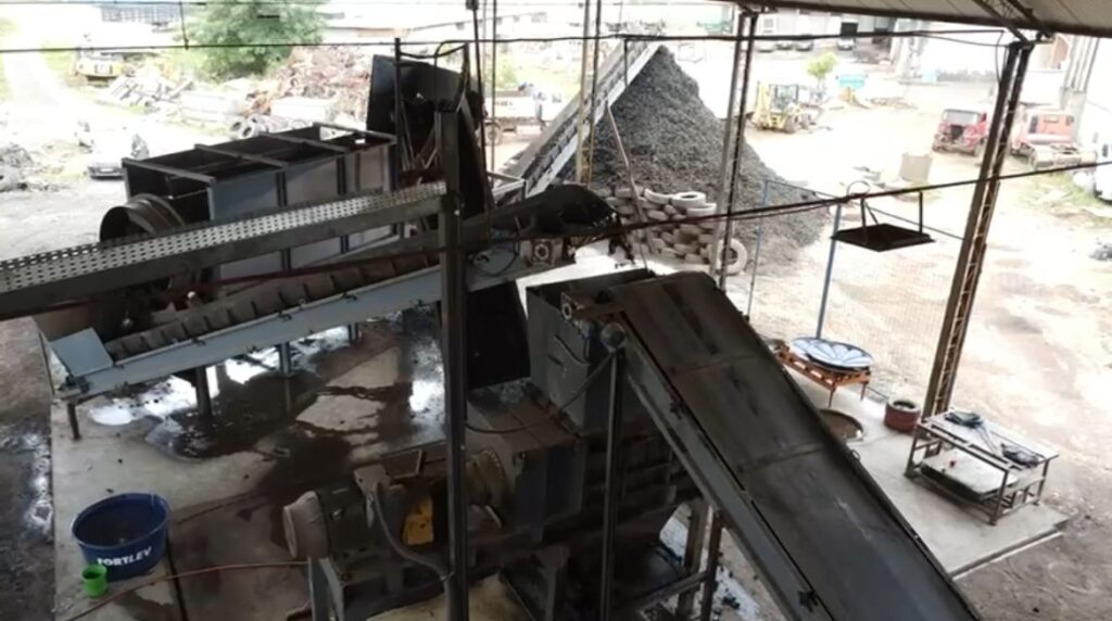 Iniciativa conta com a parceria da Ecopneu, empresa que atua em cidades do Sudeste do Pará e na região do Bico do Papagaio, no Tocantins, para fazer a coleta, tratamento e destinação final de pneus inservíveis para coprocessamento.